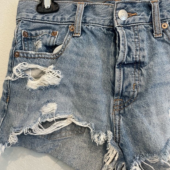 Aeropostale Boyfriend Short Distressed Jean Shorts Women’s Size 0 - Picture 2 of 10